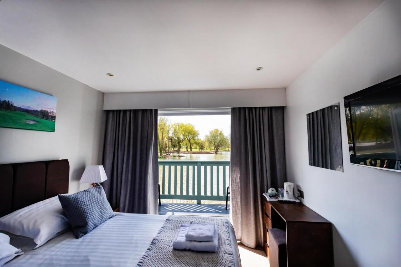 The Vale Golf & Country Club Villa Bishampton Bagian luar foto