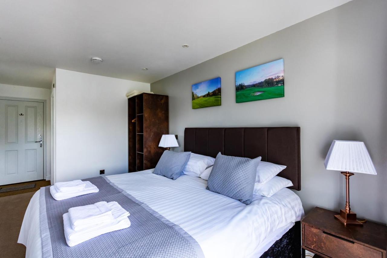 The Vale Golf & Country Club Villa Bishampton Bagian luar foto