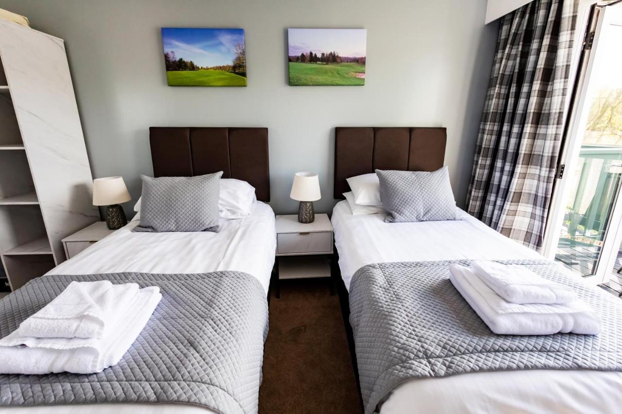 The Vale Golf & Country Club Villa Bishampton Bagian luar foto