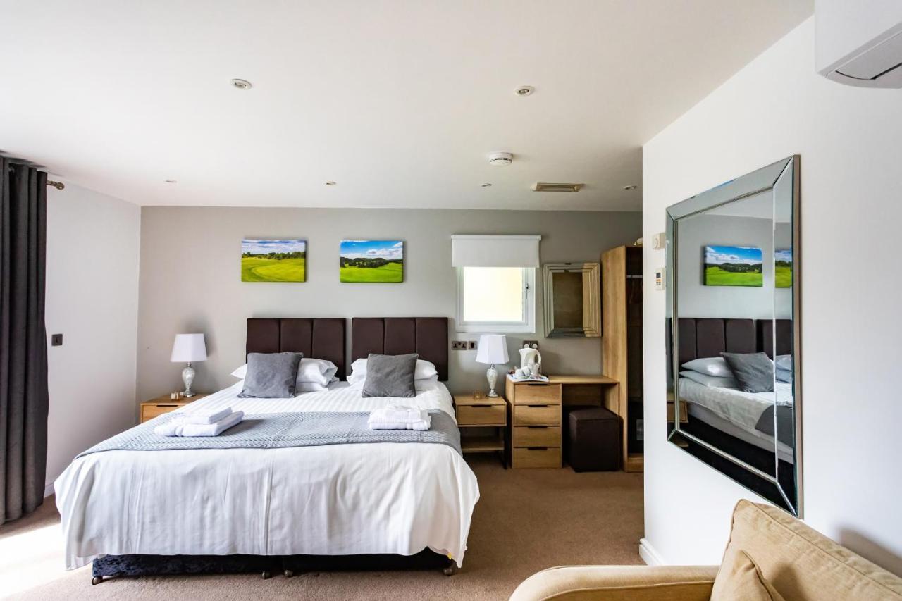 The Vale Golf & Country Club Villa Bishampton Bagian luar foto