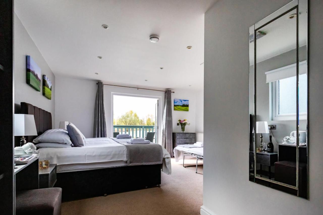 The Vale Golf & Country Club Villa Bishampton Bagian luar foto