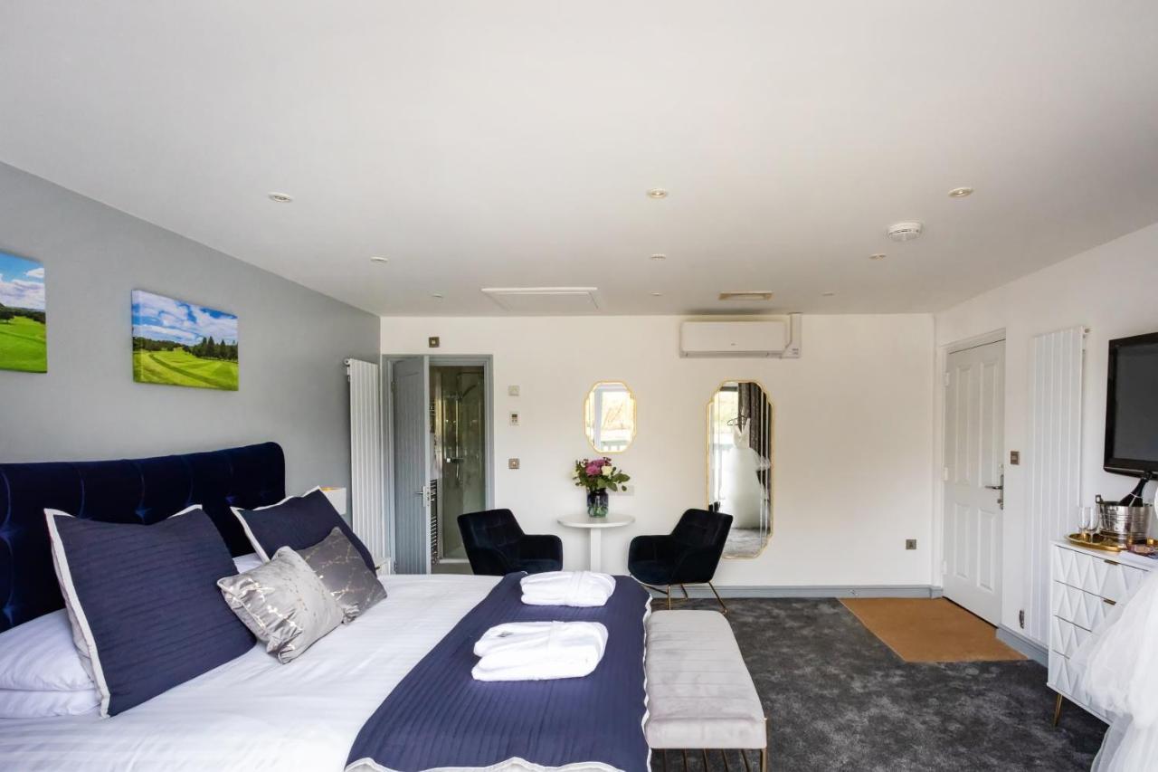 The Vale Golf & Country Club Villa Bishampton Bagian luar foto
