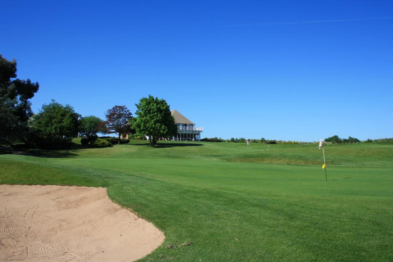 The Vale Golf & Country Club Villa Bishampton Bagian luar foto