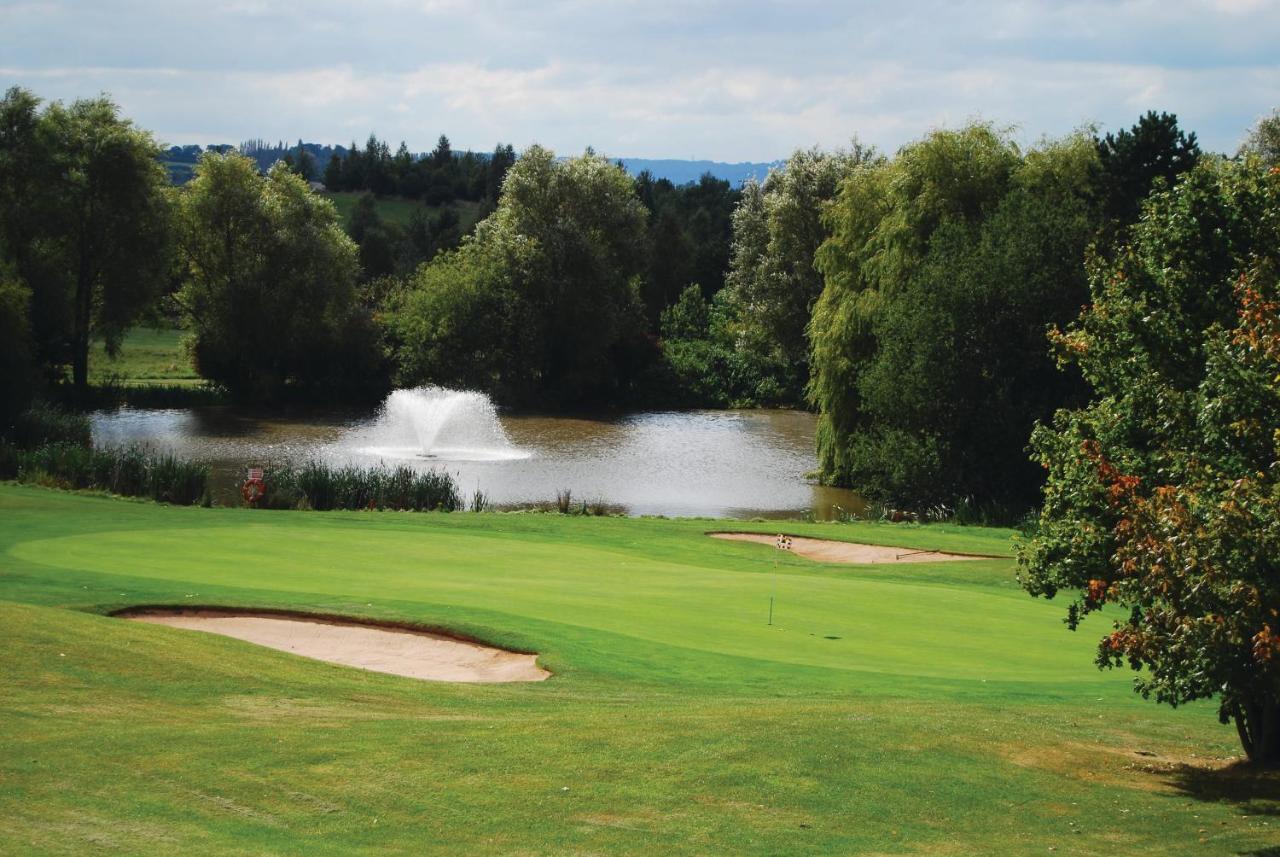 The Vale Golf & Country Club Villa Bishampton Bagian luar foto